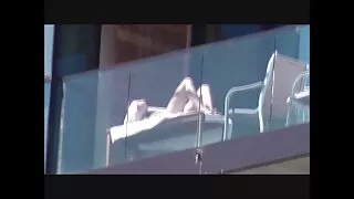 Biały kogut w czarnej darmowe filmy erotyczne anal dupie uderzył czarną kobietę