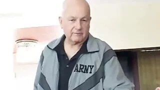 Azjatka pieprzy polski sex analny się z przyjacielem przed obojętnym facetem