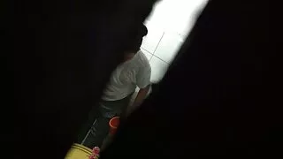 Facet pieprzy kilka dziewczyn amatorski seks analny podczas pikniku