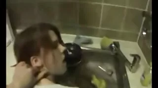 Nierealny seks amatorski sex analny w trójkącie z busty milf