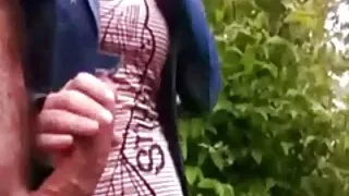 Fucked w samochodzie z pickupem, który położył ostry sex anal ją