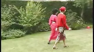 Dojrzała babka ssała penisa na kamerę sex analny film przyjaciela