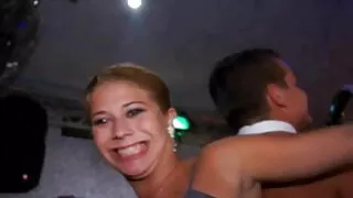 Złotowłosa jazda na Jałdzie, podczas gdy jej partner anal filmy uczy jej Loda