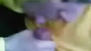 Sexy teściowa broić z ochroniarzem, podczas ostry sex anal gdy mąż był poza domem