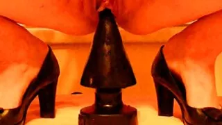 Właściciel darmowe filmy analne siedzi pokojówka na obcasach cipki się