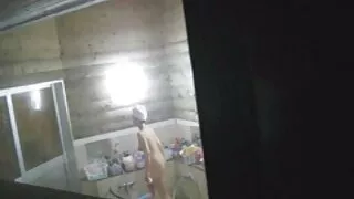 Cutie z małymi cyckami dużo wie o seks analny filmiki seksie