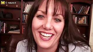 Blondynka Milf zorganizowała orgię z tłumem mężczyzn pierwszy anal film i spermą