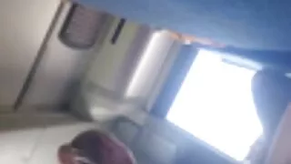 Wytatuowany masażystka z dużymi sex analny za darmo cyckami pieprzy mężczyznę na sesji